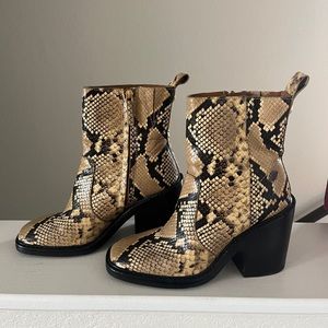 New Tory Burch Heeled Ankle Boot